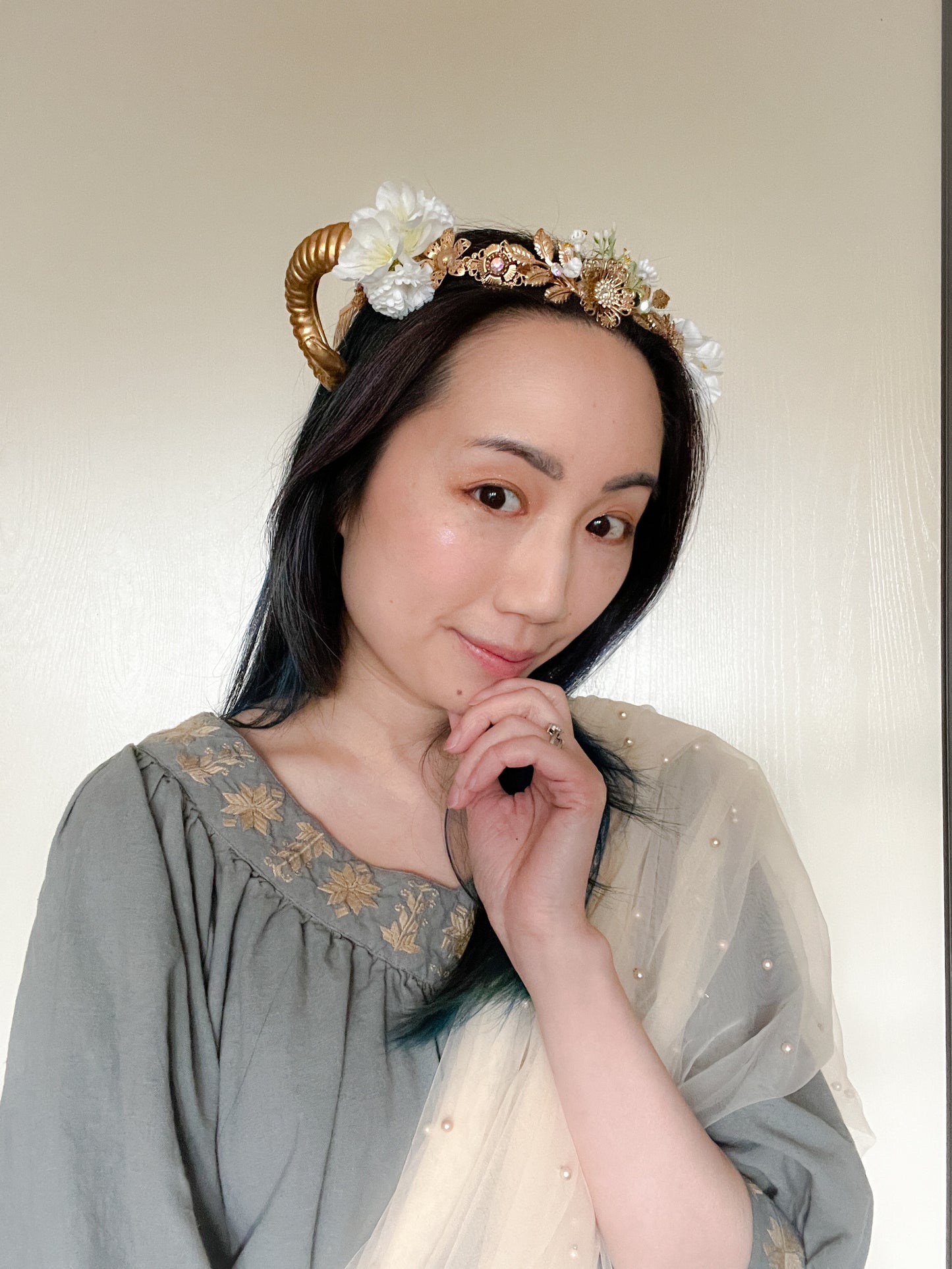 COSUCOS Classic Gold Ram Horn Crown Viking Sheep Horn Headband Elf Flower Tiara