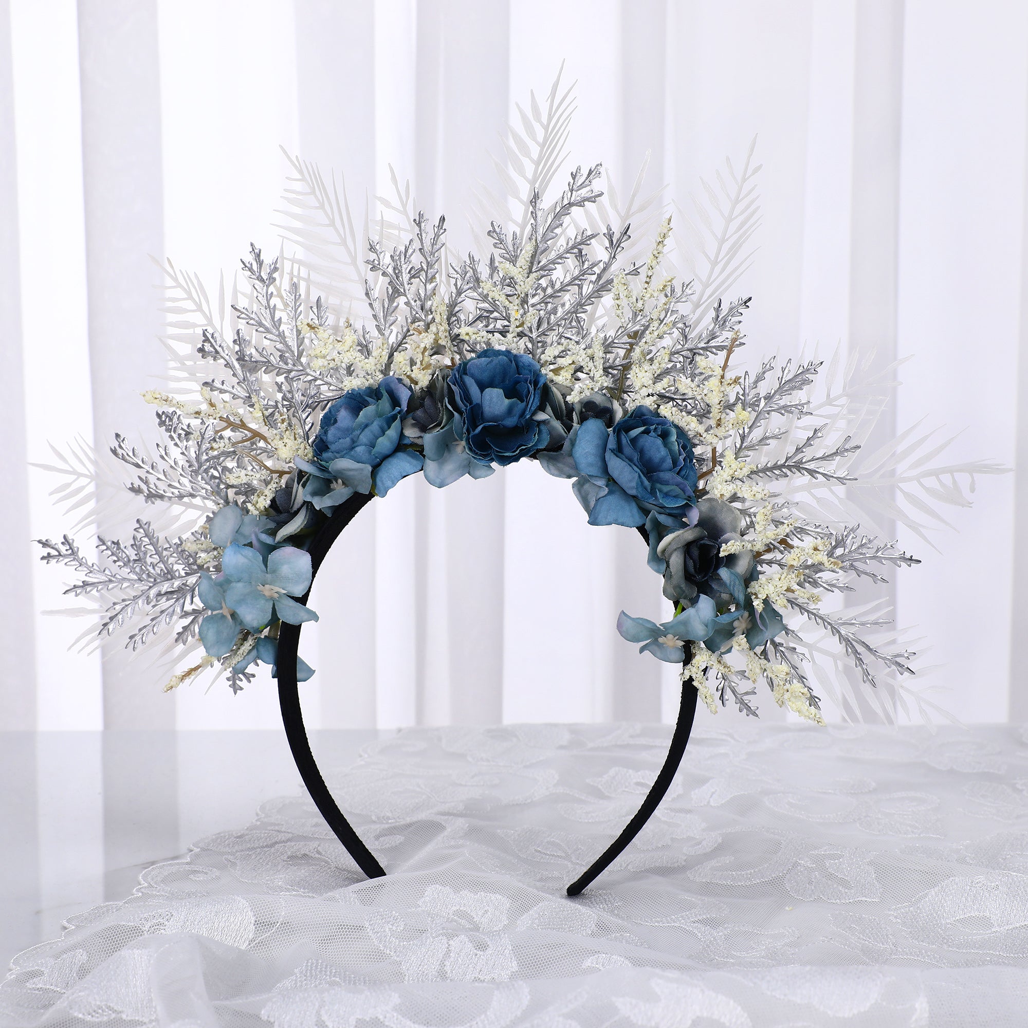 Gorgeous Tiara Hawaii blue and white floral high quality set